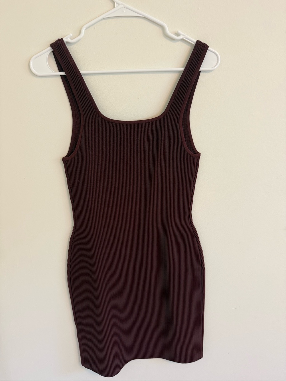 Aritzia Babaton Sculpt Knit Notch Dress - Picture 6 of 8